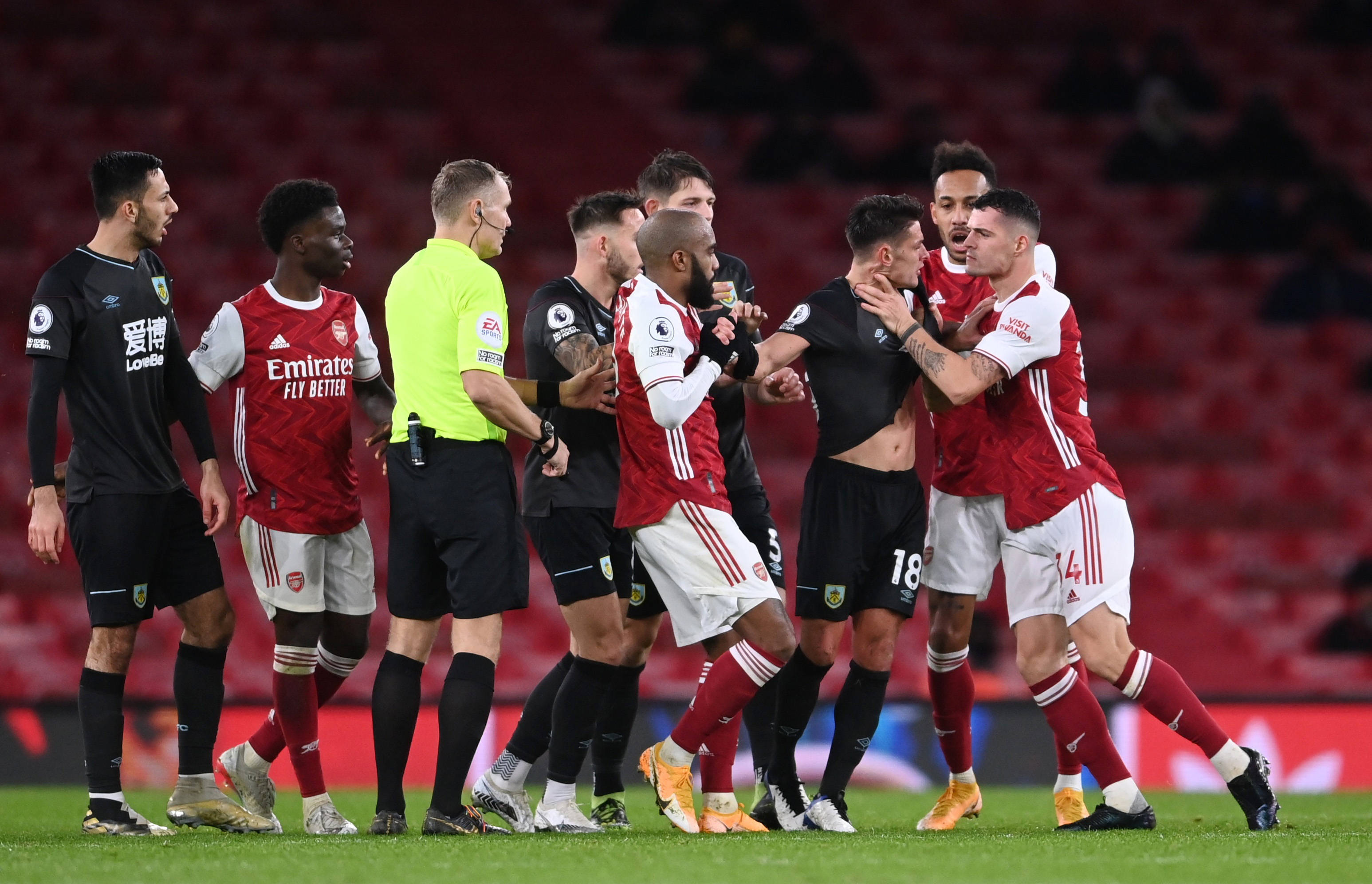 导致其财务 导致其财务